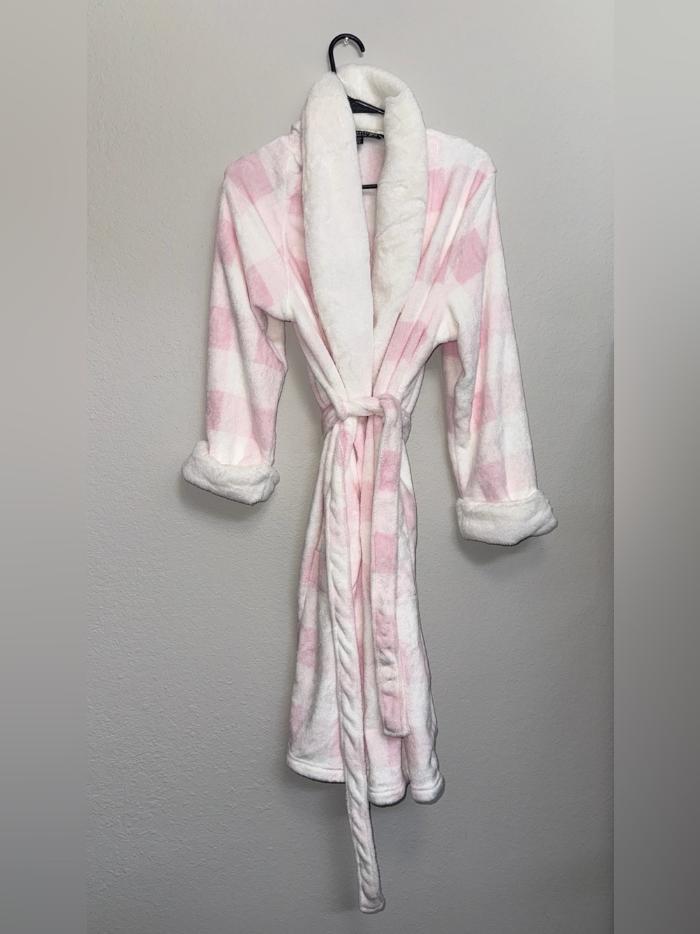 Signature Pink & White Ultra-Soft Robe